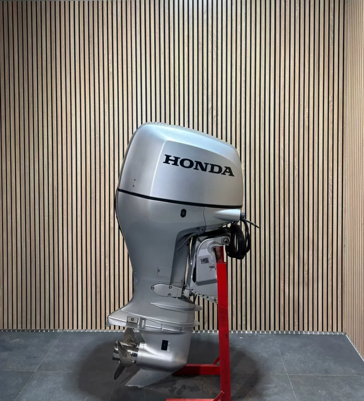 Honda BF135A outboard engine