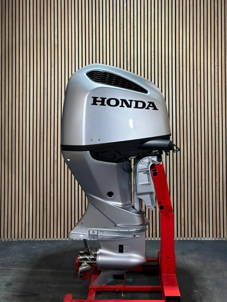 Honda BF250XDU outboard engine
