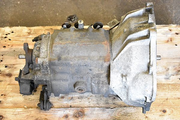 Mercedes-Benz – /8 (W115) – Manual Gearbox