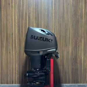 Suzuki 140 HP EFI Stealth Line outboard engine