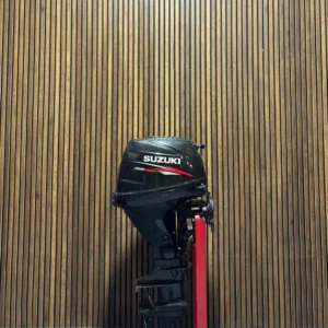 Suzuki 25 HP EFI outboard engine