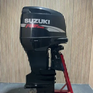 Suzuki 250 HP EFI V6 outboard engine