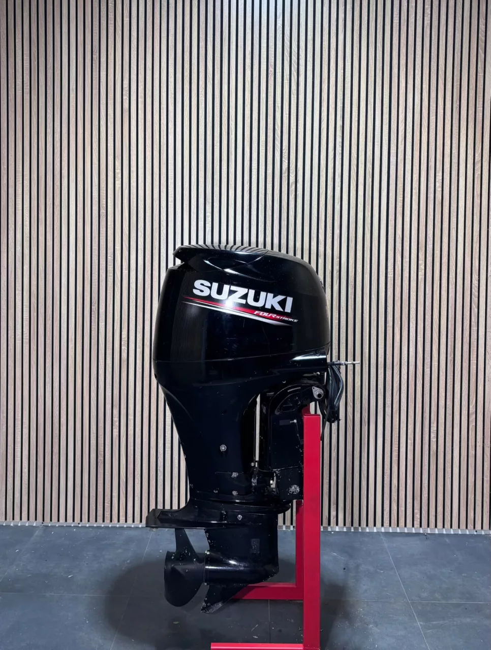Suzuki DF100BTL outboard engine