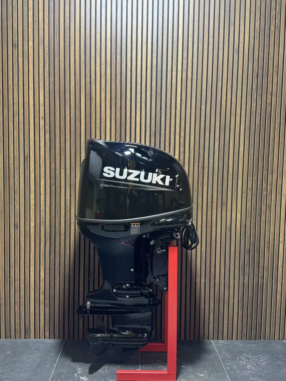 Suzuki DF115BTL outboard engine
