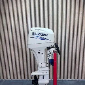 Suzuki DF60 EFI outboard engine
