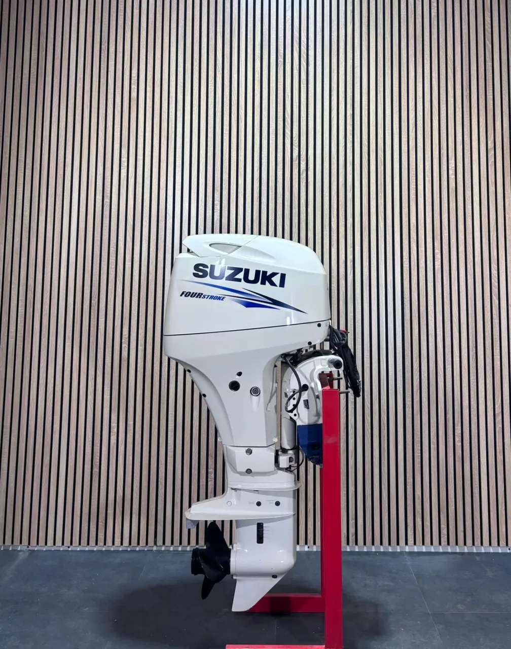Suzuki DF60 EFI outboard engine