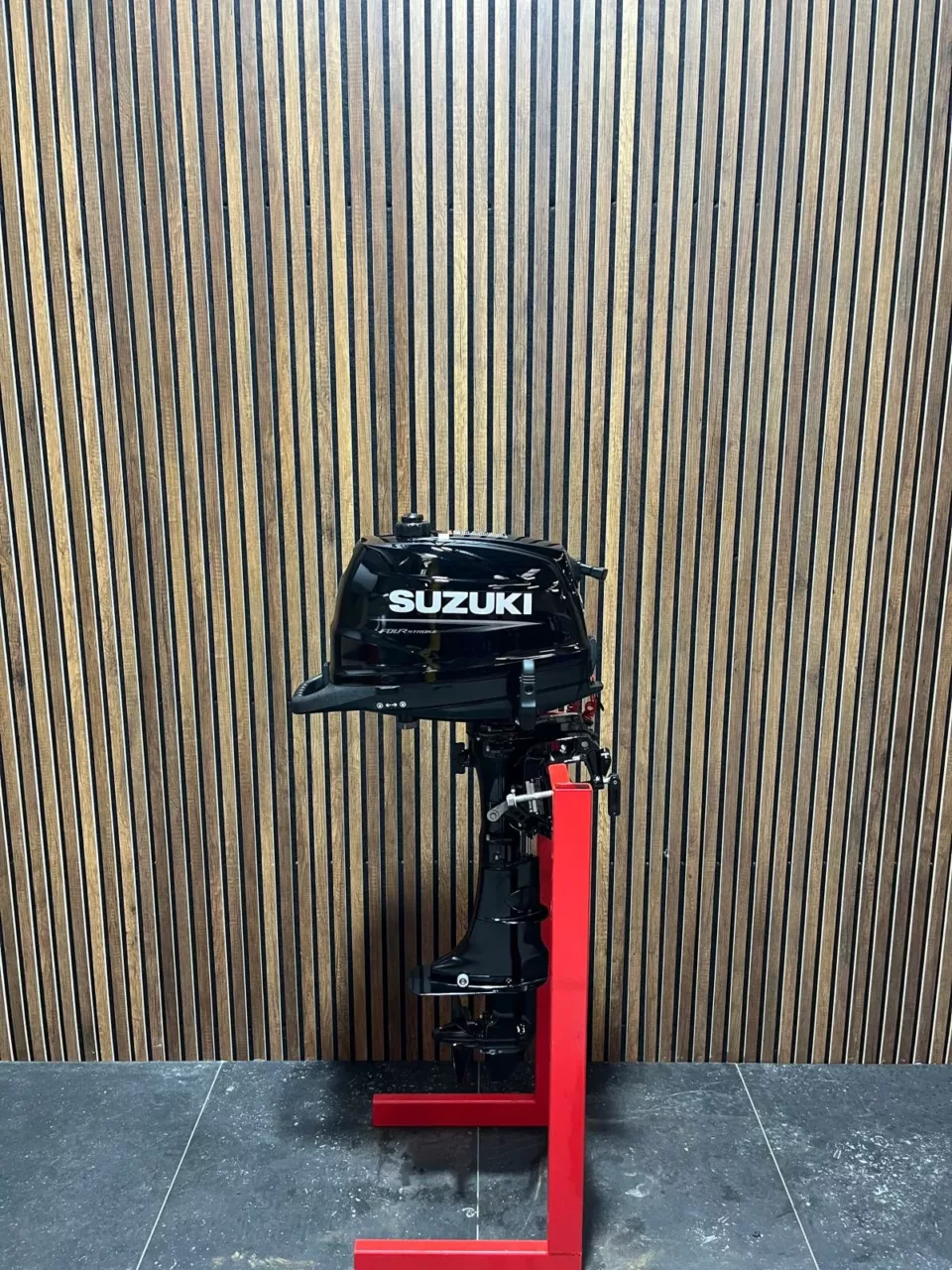 Suzuki DF6AS outboard engine