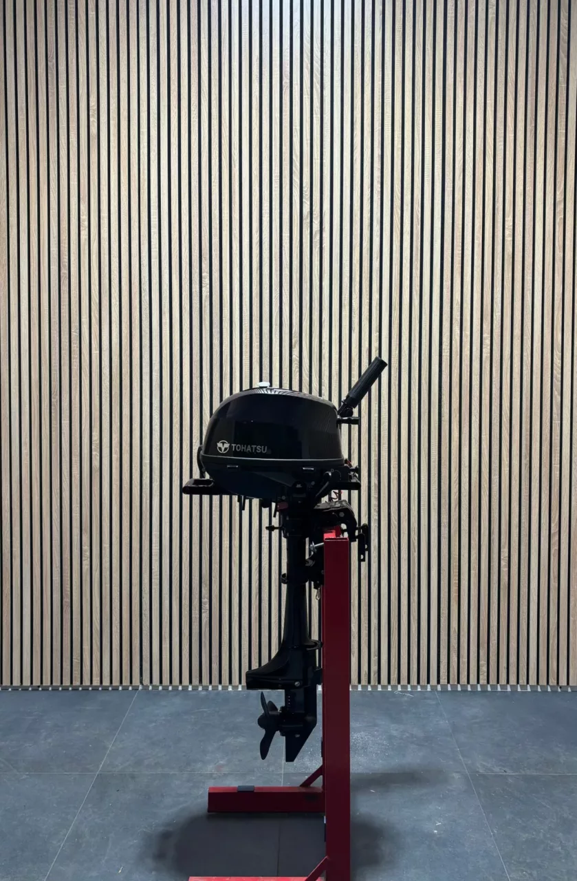 Tohatsu MFS2.5C outboard engine