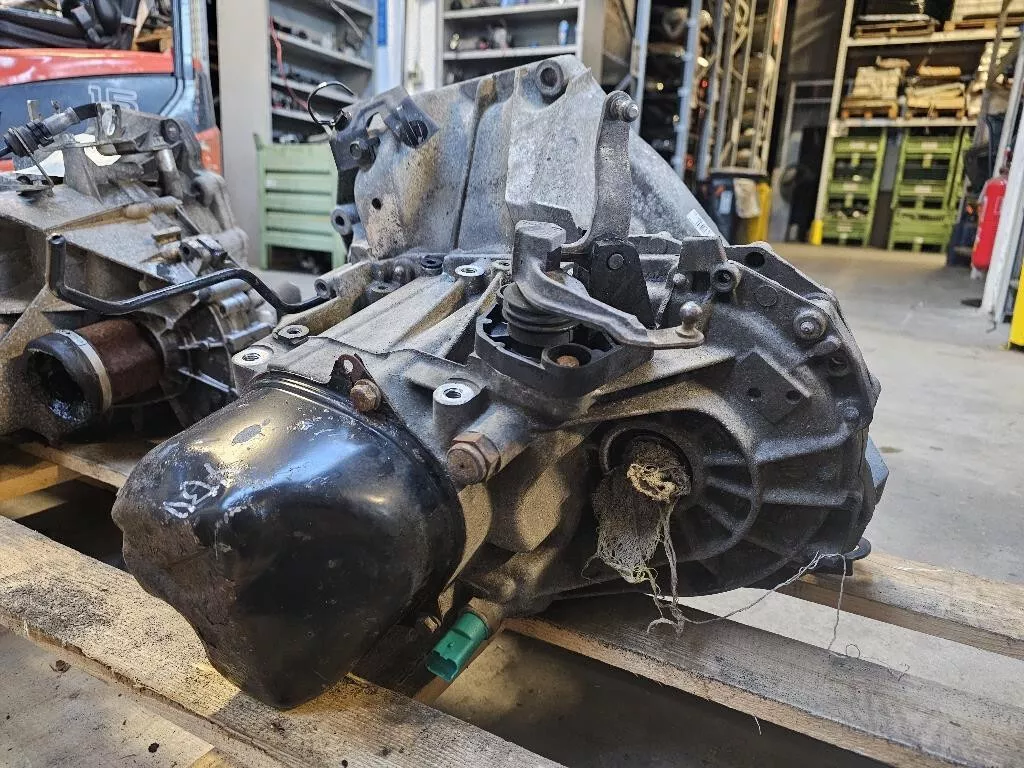 Nisan juke HR16DE gearbox - Image 6
